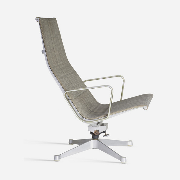 Aluminum Group/Indoor-Outdoor No. 684, Reclining Chair with Arms, 1947/1949 © Vitra Design Museum, Photo: Jürgen Hans