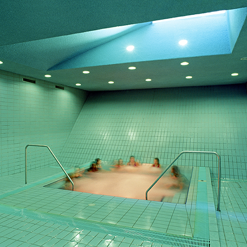 Schwimmbad im Kellergeschoss der Sargfabrik, Wien BKK-2, Wien, 1992–96 © Hertha Hurnaus